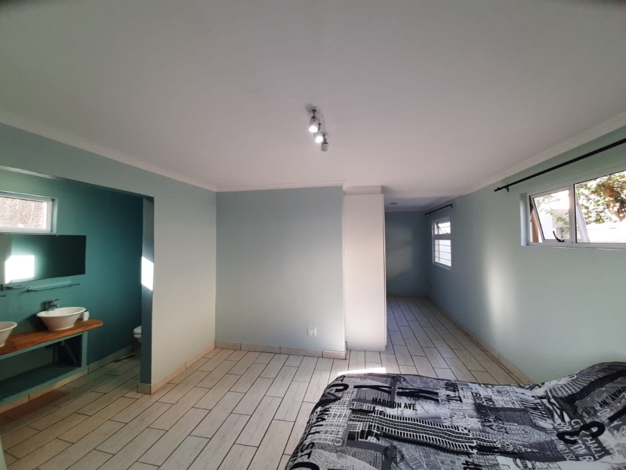 To Let 2 Bedroom Property for Rent in Beacon Bay North Eastern Cape